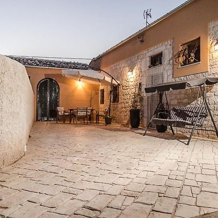シクリ Abbraccio Del Carrubo Bed & Breakfast エクステリア 写真